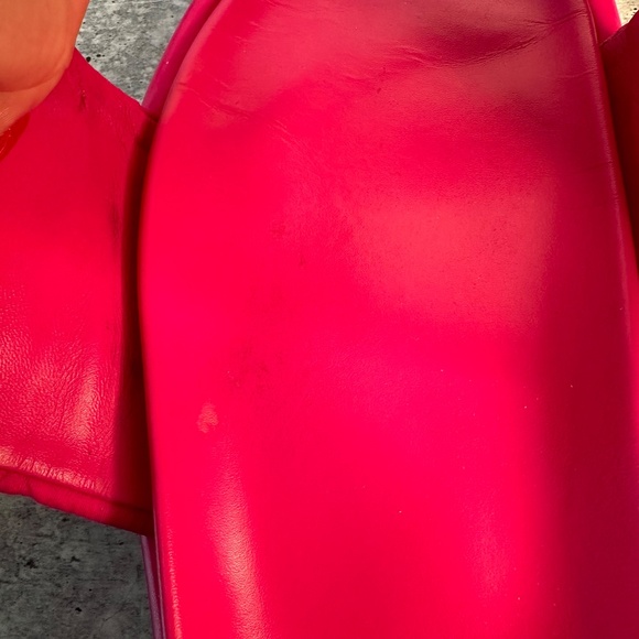 Louis Vuitton Pool Pillow Flat Comfort Slides - Picture 11 of 14